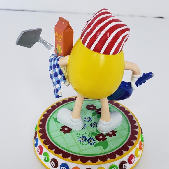 Sunny Side Up M&M's Sweet Treats Figurine - Picture 12 of 16